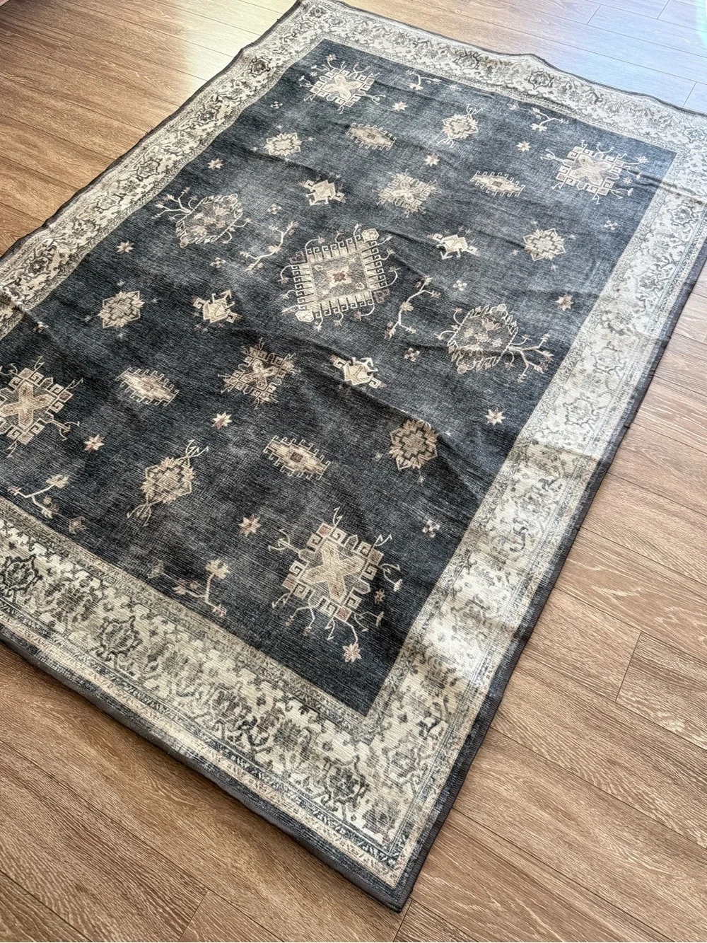 Ruggable Verena Dark Wood 5’x7’